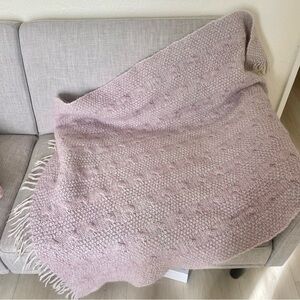 Cable knit blanket